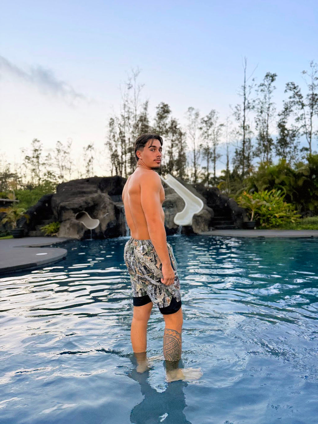 MOSSY CAMO WINDBREAKER SHORTS SET